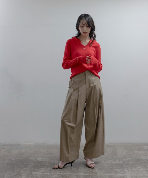 Eimee Law(エイミーロウ)の「フリルフーディーリブニット(ニット/セーター・レディース・アイボリー/ダークグレー/レッド/ブラック・FREE)」の10枚目の写真