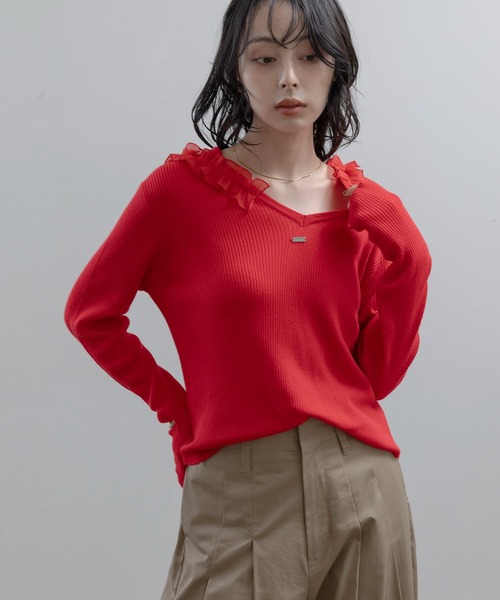 Eimee Law(エイミーロウ)の「フリルフーディーリブニット(ニット/セーター・レディース・アイボリー/ダークグレー/レッド/ブラック・FREE)」の15枚目の写真