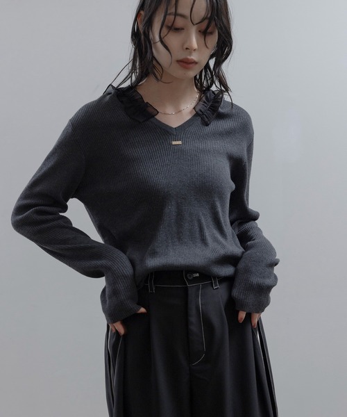 Eimee Law(エイミーロウ)の「フリルフーディーリブニット(ニット/セーター・レディース・アイボリー/ダークグレー/レッド/ブラック・FREE)」の18枚目の写真