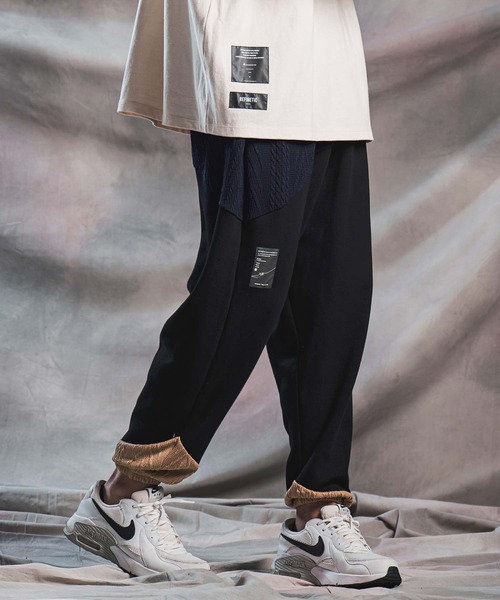 ANGENEHM(アンゲネーム)の「mp15295-Cardboard Knit Jacquard-Blocked Joggers ジョガーパンツ(AG07-020acg)(スウェットパンツ・メンズ・ブラック/ミックスグレー・M/L/S)」の22枚目の写真