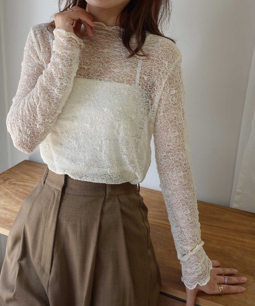 CORNERS(コーナーズ)の「レースプチハイネックトップス(Tシャツ/カットソー・レディース・ブラック/ブラウン/レッド/アイボリー・M)」の2枚目の写真