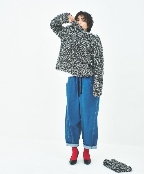 MUUNAA(ムウナ)の「ハイストレッチデニムカーブイージーパンツ(デニムパンツ・レディース・ネイビー・F)」の10枚目の写真