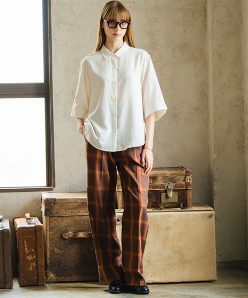 Maison INNESS（メゾンアイネス）の「ドライワッシャードルマンブラウス（吸汗速乾・イージーケア）＜大きいサイズ有＞（シャツ/ブラウス・レディース・オフホワイト/オレンジ/ネイビー・S/L/5L/M/3L/LL/4L）」の5枚目の写真