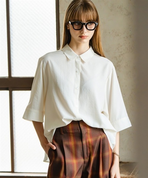 Maison INNESS（メゾンアイネス）の「ドライワッシャードルマンブラウス（吸汗速乾・イージーケア）＜大きいサイズ有＞（シャツ/ブラウス・レディース・オフホワイト/オレンジ/ネイビー・S/L/5L/M/3L/LL/4L）」の21枚目の写真
