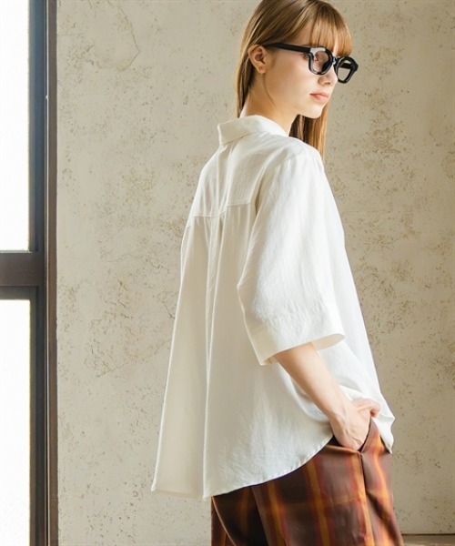 Maison INNESS（メゾンアイネス）の「ドライワッシャードルマンブラウス（吸汗速乾・イージーケア）＜大きいサイズ有＞（シャツ/ブラウス・レディース・オフホワイト/オレンジ/ネイビー・S/L/5L/M/3L/LL/4L）」の22枚目の写真