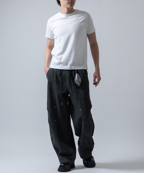 Crownor（クラウノアー）の「バンダナストラップ付き バギー ワイド ジーンズ（デニムパンツ・メンズ・グレー/ブラウン/ブラック・MEDIUM）」の7枚目の写真