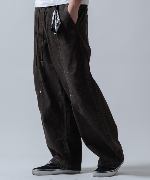 Crownor（クラウノアー）の「バンダナストラップ付き バギー ワイド ジーンズ（デニムパンツ・メンズ・グレー/ブラウン/ブラック・MEDIUM）」の12枚目の写真