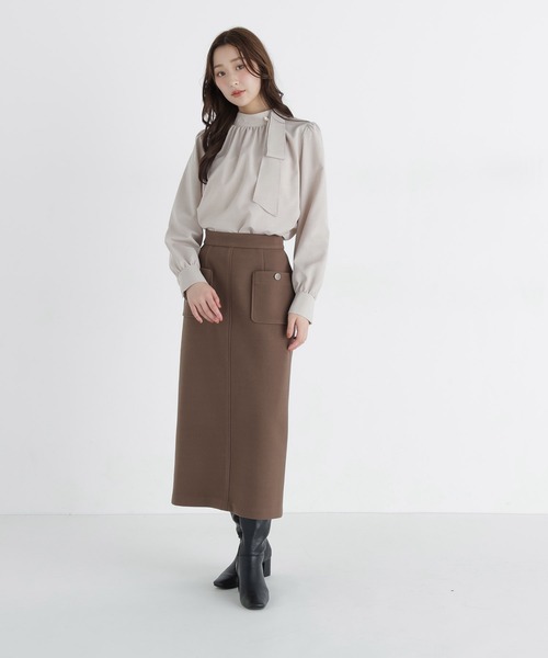 NATURAL BEAUTY BASIC(ナチュラルビューティーベーシック)の「圧縮ジャージーシリーズ ナロースカート(スカート・レディース・ブラウン/チャコールグレー/オフホワイト・LARGE/SMALL/MEDIUM)」の4枚目の写真