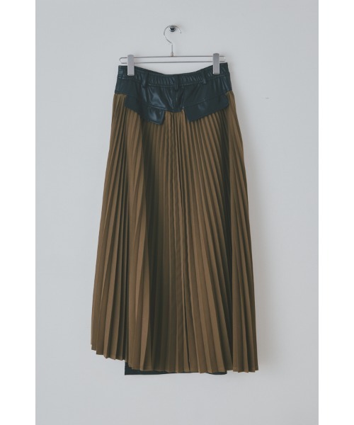 Muel Chic（ミュエルシック）の「Arc eco leather skirt アークエコレザースカート（スカート・レディース・ブラウン/ダークカーキ/ブラック・MEDIUM/SMALL）」の9枚目の写真
