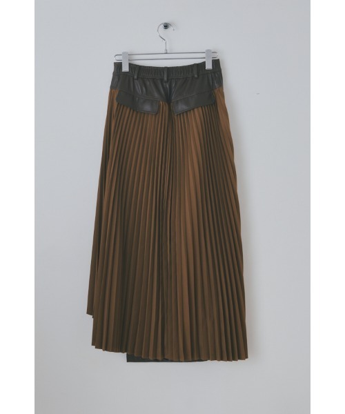Muel Chic（ミュエルシック）の「Arc eco leather skirt アークエコレザースカート（スカート・レディース・ブラウン/ダークカーキ/ブラック・MEDIUM/SMALL）」の7枚目の写真