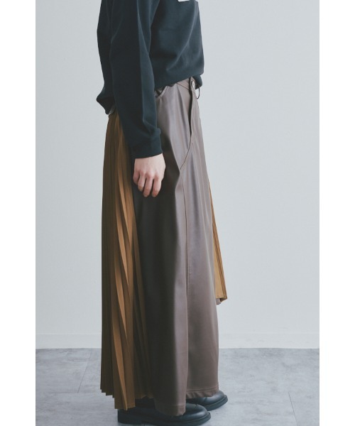 Muel Chic（ミュエルシック）の「Arc eco leather skirt アークエコレザースカート（スカート・レディース・ブラウン/ダークカーキ/ブラック・MEDIUM/SMALL）」の18枚目の写真