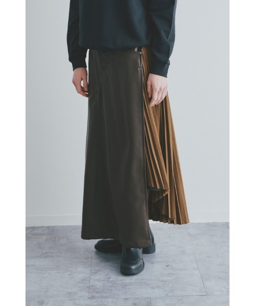 Muel Chic（ミュエルシック）の「Arc eco leather skirt アークエコレザースカート（スカート・レディース・ブラウン/ダークカーキ/ブラック・MEDIUM/SMALL）」の19枚目の写真