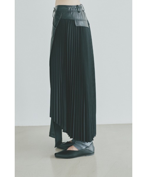 Muel Chic（ミュエルシック）の「Arc eco leather skirt アークエコレザースカート（スカート・レディース・ブラウン/ダークカーキ/ブラック・MEDIUM/SMALL）」の11枚目の写真