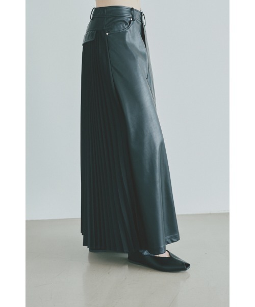 Muel Chic（ミュエルシック）の「Arc eco leather skirt アークエコレザースカート（スカート・レディース・ブラウン/ダークカーキ/ブラック・MEDIUM/SMALL）」の13枚目の写真