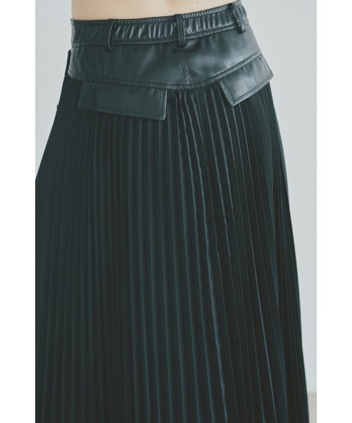 Muel Chic（ミュエルシック）の「Arc eco leather skirt アークエコレザースカート（スカート・レディース・ブラウン/ダークカーキ/ブラック・MEDIUM/SMALL）」の15枚目の写真