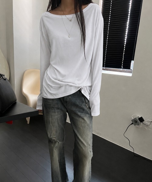 LOENNE(ロエヌ)の「Boat Neck Loose Tee / ボートネックルーズTシャツ(Tシャツ/カットソー・レディース・Mustard/ブラウン/グレー/ホワイト/ブラック・FREE)」の1枚目の写真