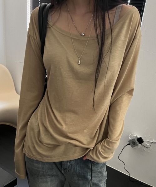 LOENNE(ロエヌ)の「Boat Neck Loose Tee / ボートネックルーズTシャツ(Tシャツ/カットソー・レディース・Mustard/ブラウン/グレー/ホワイト/ブラック・FREE)」の5枚目の写真