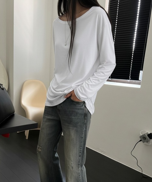 LOENNE(ロエヌ)の「Boat Neck Loose Tee / ボートネックルーズTシャツ(Tシャツ/カットソー・レディース・Mustard/ブラウン/グレー/ホワイト/ブラック・FREE)」の8枚目の写真