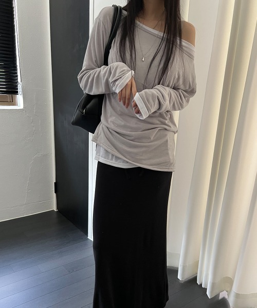 LOENNE(ロエヌ)の「Boat Neck Loose Tee / ボートネックルーズTシャツ(Tシャツ/カットソー・レディース・Mustard/ブラウン/グレー/ホワイト/ブラック・FREE)」の12枚目の写真
