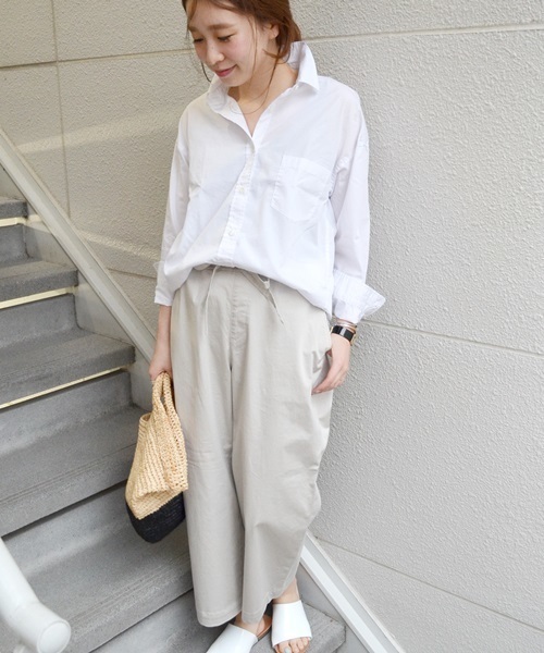 SHIPS Days（シップスデイズ）の「SHIPS Days STANDARD: 2WAYドロップショルダービッグシャツ□（シャツ/ブラウス・レディース・ホワイト/ブルー/ネイビー・S～Ｍ/M～Ｌ）」の4枚目の写真