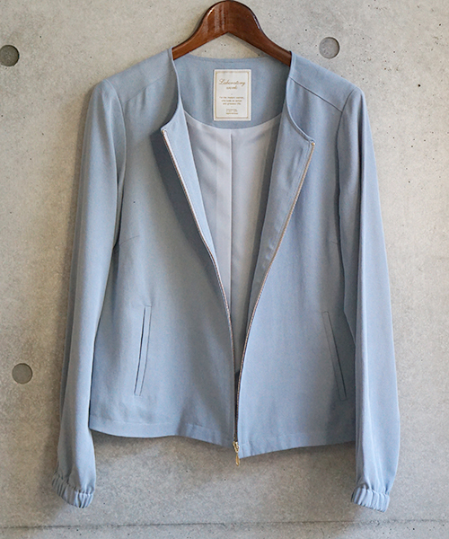 laboratory work(ラボラトリーワーク)の「テンセルツイルブルゾン(ブルゾン・レディース・ベージュ/サックスブルー/カーキ・MEDIUM)」の6枚目の写真