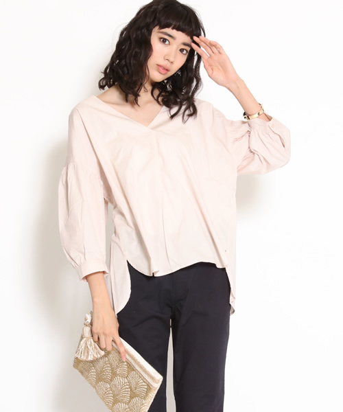 LIPSTAR（リップスター）の「タイプライター袖ボリュームブラウス（シャツ/ブラウス・レディース・ネイビー/オフホワイト/グリーン/ピンク・M(2)）」の4枚目の写真