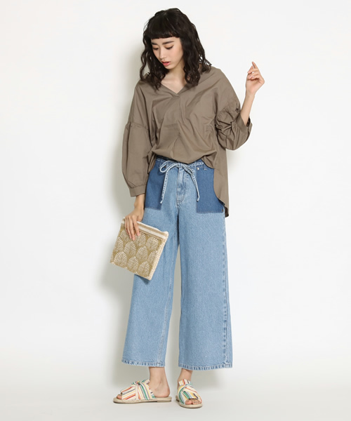 LIPSTAR（リップスター）の「タイプライター袖ボリュームブラウス（シャツ/ブラウス・レディース・ネイビー/オフホワイト/グリーン/ピンク・M(2)）」の11枚目の写真