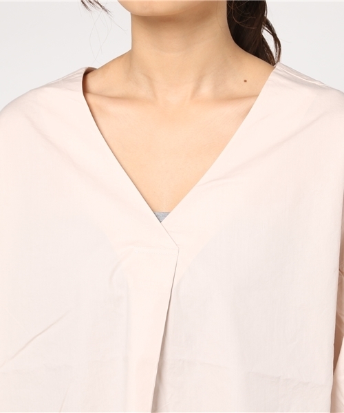 LIPSTAR（リップスター）の「タイプライター袖ボリュームブラウス（シャツ/ブラウス・レディース・ネイビー/オフホワイト/グリーン/ピンク・M(2)）」の17枚目の写真