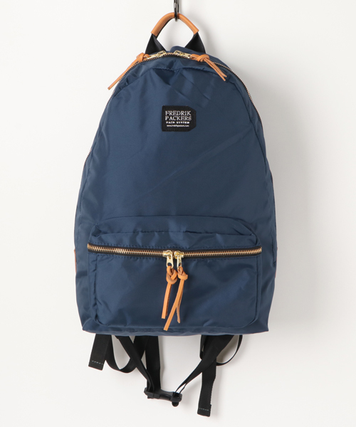 FREDRIK PACKERS（フレドリックパッカーズ）の「【FREDRIK PACKERS/フレドリックパッカーズ】420D DAY PACK （バックパック/リュック・レディース・ダークグリーン/ネイビー/ブラック/オリーブ/タン/グレー/ホワイト/ブラック系その他・FREE）」の2枚目の写真