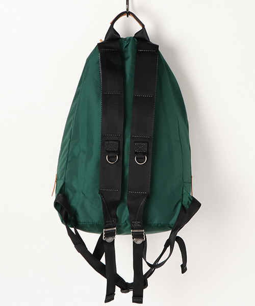 FREDRIK PACKERS（フレドリックパッカーズ）の「【FREDRIK PACKERS/フレドリックパッカーズ】420D DAY PACK （バックパック/リュック・レディース・ダークグリーン/ネイビー/ブラック/オリーブ/タン/グレー/ホワイト/ブラック系その他・FREE）」の9枚目の写真