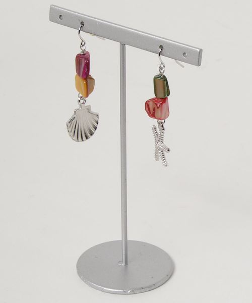 tone(トーン)の「【Lira jewelry】カラーシェルピアス(ピアス(両耳用)・レディース・シルバー系その他2/ゴールド系その他/ゴールド系その他2/ゴールド系その他3/ゴールド系その他4/シルバー系その他・FREE)」の2枚目の写真