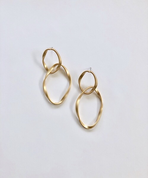 TIMELESS&THREE（タイムレスアンドスリー）の「マットデザインピアス（ピアス（両耳用）・レディース・A/B/C/D/E/F/G/H/I/J/K/L/S/M/Y/Q/N/V/R/P/O/U/X/T/W/Z/その他1/その他2/その他3/その他4/その他5/その他6/その他7/その他8・FREE）」の20枚目の写真