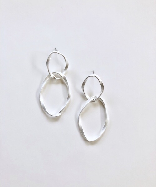 TIMELESS&THREE（タイムレスアンドスリー）の「マットデザインピアス（ピアス（両耳用）・レディース・A/B/C/D/E/F/G/H/I/J/K/L/S/M/Y/Q/N/V/R/P/O/U/X/T/W/Z/その他1/その他2/その他3/その他4/その他5/その他6/その他7/その他8・FREE）」の21枚目の写真