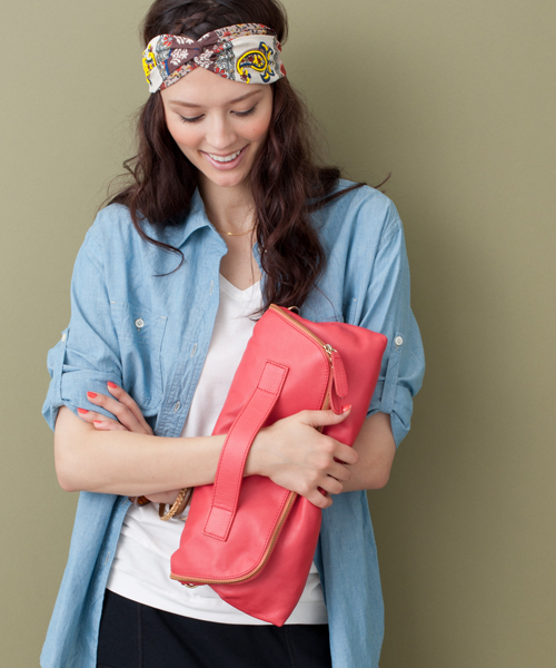 green label relaxing（グリーンレーベルリラクシング）の「POPCORN 3WAYクラッチバッグFW ††（クラッチバッグ・レディース・イエロー/ネイビー/ライトグレー/レッド・フリー）」の4枚目の写真