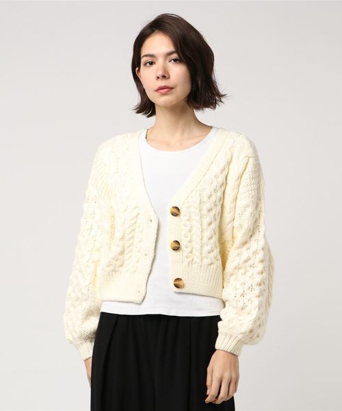 archives（アルシーヴ）の「ロービングヤーンケーブルカーディガン（ニット/セーター・レディース・オフホワイト/ブルー/シルバーグレー/モカ・MEDIUM）」の13枚目の写真