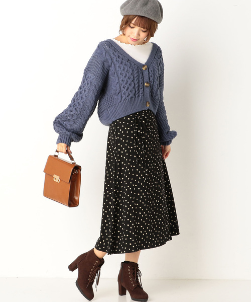 archives（アルシーヴ）の「ロービングヤーンケーブルカーディガン（ニット/セーター・レディース・オフホワイト/ブルー/シルバーグレー/モカ・MEDIUM）」の11枚目の写真