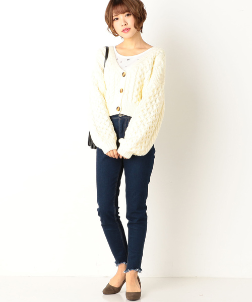 archives（アルシーヴ）の「ロービングヤーンケーブルカーディガン（ニット/セーター・レディース・オフホワイト/ブルー/シルバーグレー/モカ・MEDIUM）」の10枚目の写真