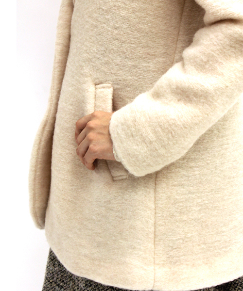 one after another NICE CLAUP（ワンアフターアナザーナイスクラップ）の「【ナイスクラップ】スライバーＫＴテーラーＪＫ（テーラードジャケット・レディース・オフホワイト/ブラック/ベージュ/ボルドー・MEDIUM/LARGE）」の8枚目の写真