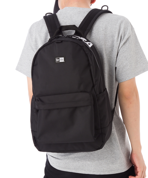 NEW ERA（ニューエラ）の「ニューエラ リュック 27L ライトパック NEW ERA（バックパック/リュック・メンズ・ヘザーグレー/タイガーカモ/グレー系カモフラージュ/ブラック系その他/ブラック系その他2/ネイビー/レッド/ブルー/マルチ/ブラック×ブラック/グレー/ブラック系その他3/ブラック×ブルー/ダークグレー/その他/ブラック系その他4/ブラック系その他5/ブラック/ベージュ/ブラック系その他6・FREE）」の4枚目の写真