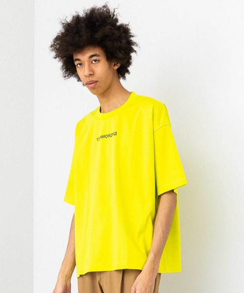 UNITED TOKYO(ユナイテッドトウキョウ)の「テクノラマリバースロゴオーバーサイズTee(Tシャツ/カットソー・メンズ・オフホワイト/イエロー・1/2/3)」の1枚目の写真