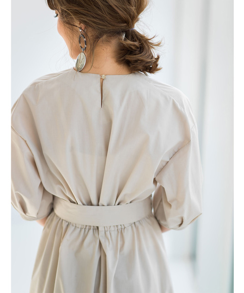 &. NOSTALGIA（アンドドットノスタルジア）の「《Noriko&Michiko Collaboration》Vネックシャツワンピース（シャツワンピース・レディース・ブラウン系その他/ライトベージュ・FREE）」の7枚目の写真