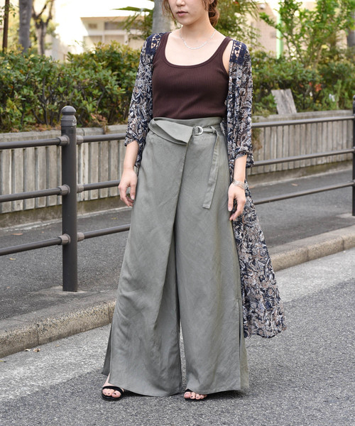 LHELBIE(レルビエ)の「バックケミカルレース×シースループリント七分袖ロングガウン(カーディガン/ボレロ・レディース・オレンジ/オフホワイト/ネイビー・M)」の11枚目の写真