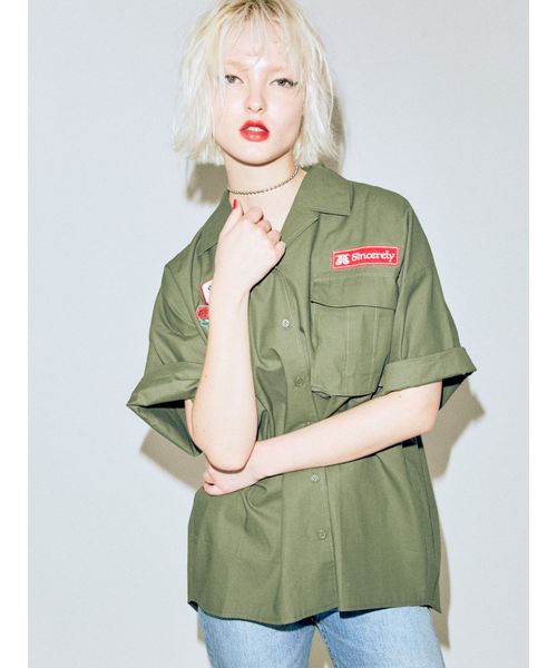 jouetie（ジュエティ）の「ワッペンワークシャツ（シャツ/ブラウス・レディース・カーキ/ボルドー/その他1・MEDIUM）」の8枚目の写真