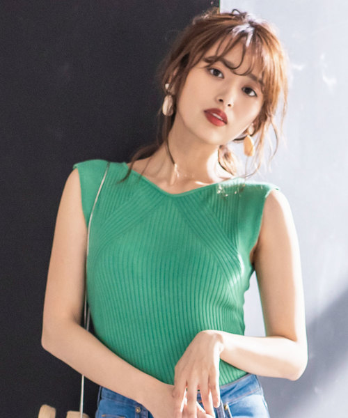 KOBE LETTUCE（コウベレタス）の「切り替えリブノースリーブサマーニット（ニット/セーター・レディース・ブラック/グリーン/コーラルピンク・FREE）」の3枚目の写真