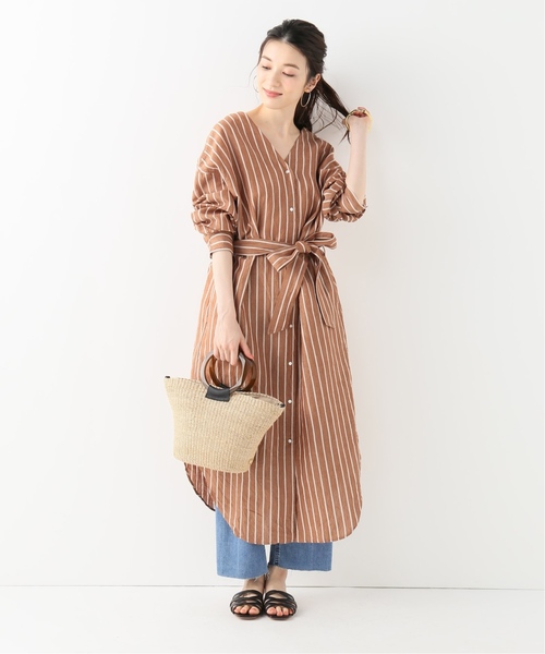 IENA(イエナ)の「LUANA コットンリネン シャツワンピース◆(ワンピース・レディース・タン/グリーン・FREE)」の5枚目の写真