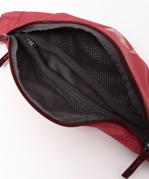 NIKE(ナイキ)の「【NIKE / ナイキ】HERITAGE HIP PACK(ショルダーバッグ・メンズ・ホワイト/ブラック/レッド・FREE)」の8枚目の写真