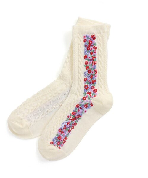 BREEZE（ブリーズ）の「■花柄ソックス（ソックス/靴下・キッズ・アイボリー/ネイビー・18/15 /21）」の2枚目の写真