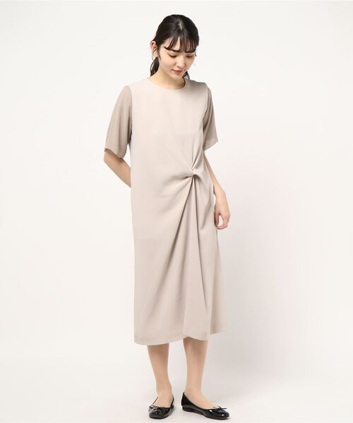 WHYTO.(ホワイト)の「「WHYTO. / ホワイト」シフォン&ジョーゼットコンビオケージョンワンピース(ワンピース・レディース・ブラック/ベージュ/ネイビー・38/36)」の12枚目の写真