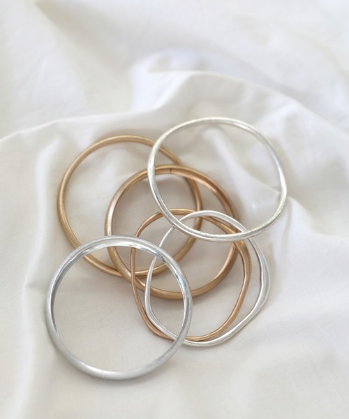 select MOCA（セレクトモカ）の「ウェーブストレートバングルセット（バングル/リストバンド・レディース・シルバー/ゴールド・FREE）」の7枚目の写真