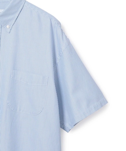 ADAM ET ROPE'（アダムエロペ）の「プレミアムコットン オックスフォード半袖シャツ（シャツ/ブラウス・メンズ・ダークブラウン/ホワイト系その他/サックスブルー・S/M/L）」の6枚目の写真